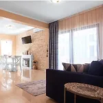 Alexandru Private Appartement *